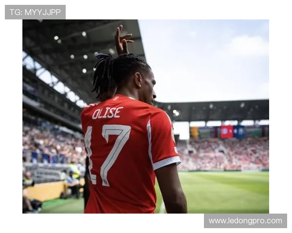 德甲边锋体系球队及代表人物分析